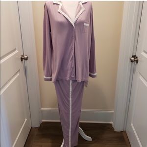ALFANI Intimate women’s lavender pajama set
